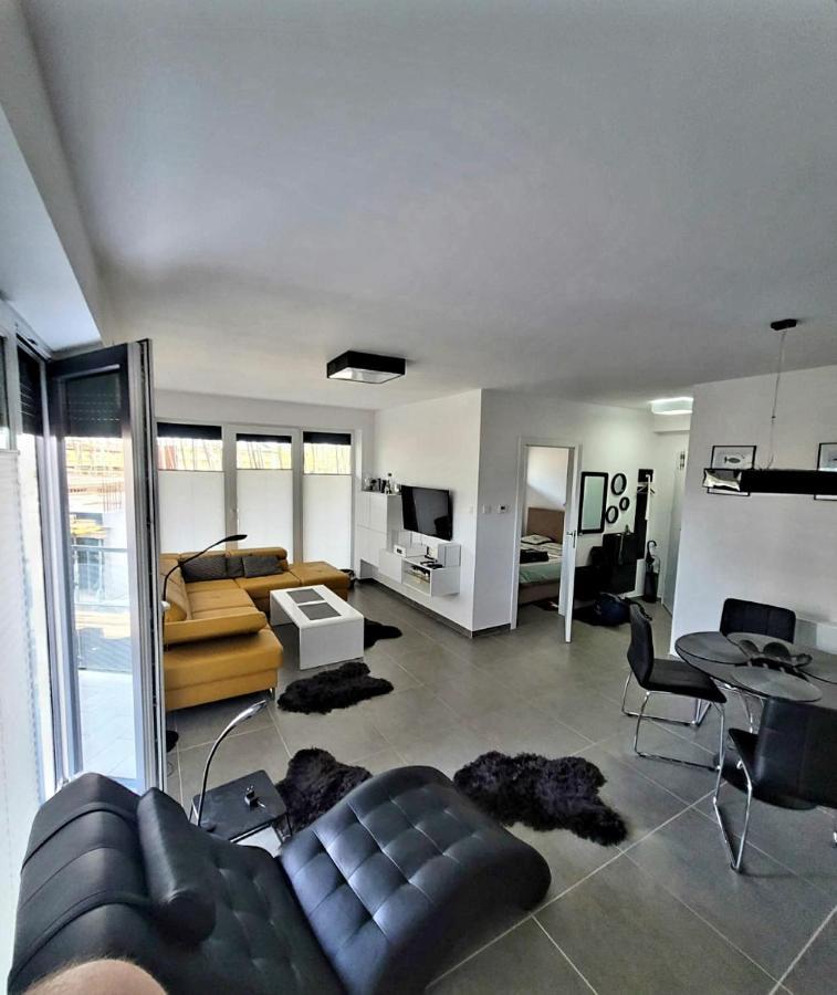 Apartament Amon Nr 5 Apartamento Ujście-Darłowskie Exterior foto